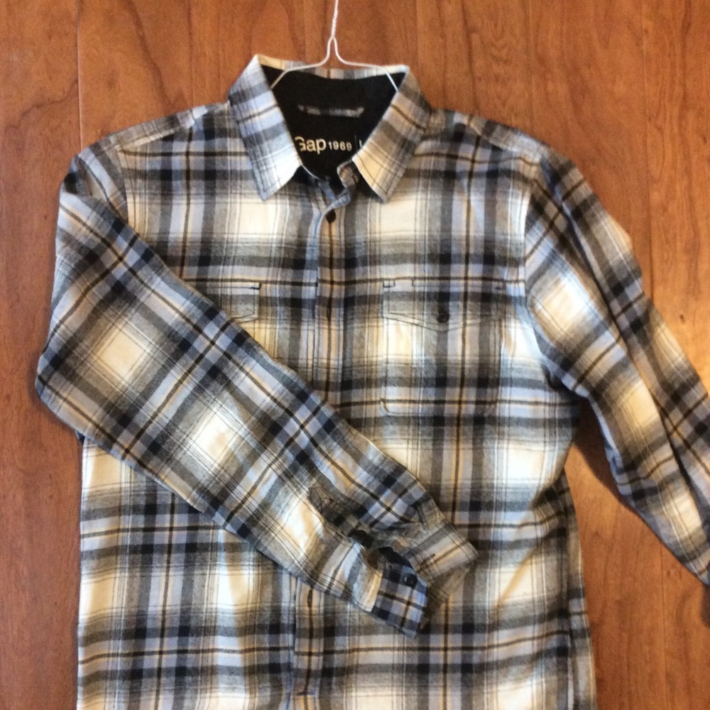 Gap large flannel